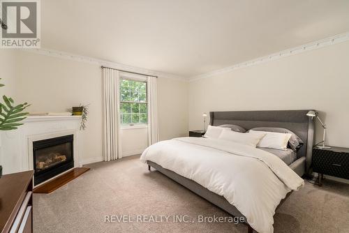 1170 Centre Street, Pelham, ON - Indoor Photo Showing Bedroom