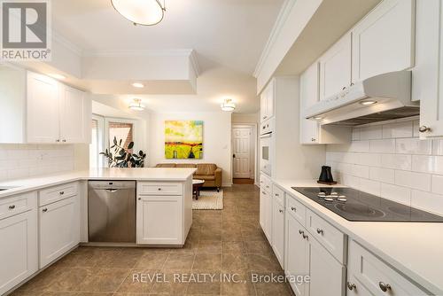 1170 Centre Street, Pelham, ON - Indoor Photo Showing Kitchen