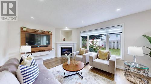 705 Mortimer Drive, Cambridge, ON - Indoor Photo Showing Living Room With Fireplace