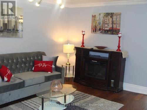 19 York Street, Ajax, ON - Indoor Photo Showing Living Room