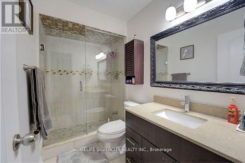 32 Fallen Oak Court, Brampton, ON - Indoor Photo Showing Bathroom