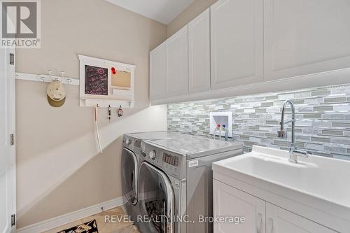 8943 Black Forest Crescent, Niagara Falls, ON - Indoor Photo Showing Laundry Room