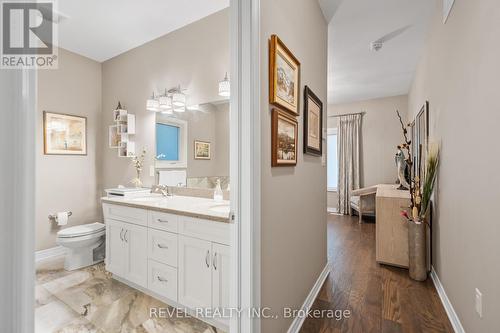 8943 Black Forest Crescent, Niagara Falls, ON - Indoor Photo Showing Bathroom