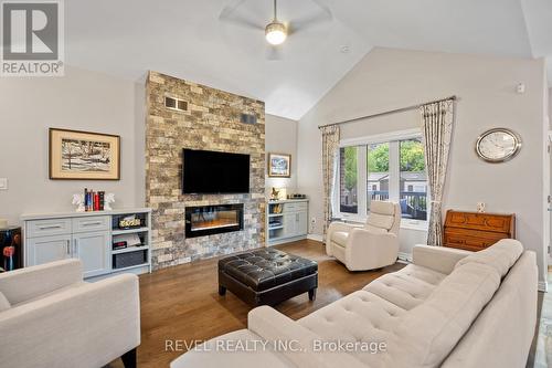 8943 Black Forest Crescent, Niagara Falls, ON - Indoor Photo Showing Living Room With Fireplace