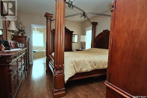 806 Bellmont Crescent, Saskatoon, SK - Indoor Photo Showing Bedroom