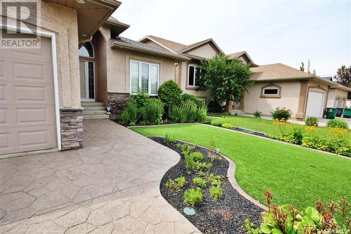 806 Bellmont Crescent, Saskatoon, SK - Outdoor With Facade