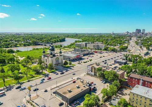 325 Aberdeen Avenue, Winnipeg, MB - Outdoor With View