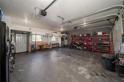 40093 Road 34N Road, La Broquerie, MB - Indoor Photo Showing Garage