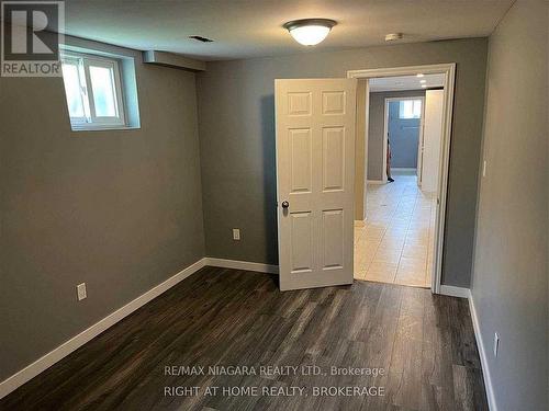 31 Lampman Crescent, Thorold, ON - Indoor Photo Showing Other Room