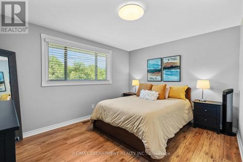 468 Mount Albion Road, Hamilton, ON - Indoor Photo Showing Bedroom