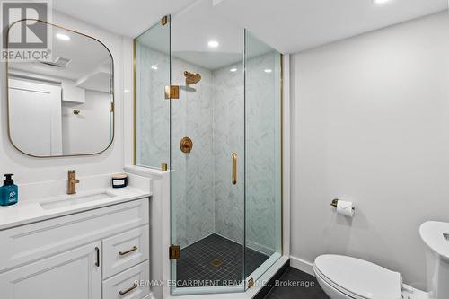 468 Mount Albion Road, Hamilton, ON - Indoor Photo Showing Bathroom