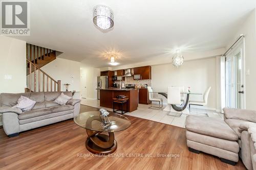 79 Sherway Street, Hamilton, ON - Indoor Photo Showing Living Room
