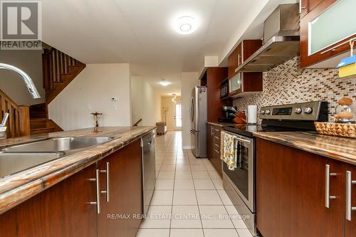 79 Sherway Street, Hamilton, ON - Indoor Photo Showing Kitchen With Stainless Steel Kitchen