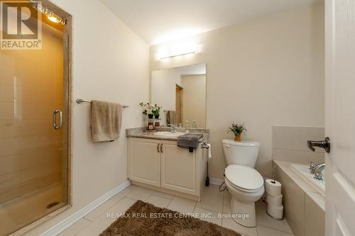 79 Sherway Street, Hamilton, ON - Indoor Photo Showing Bathroom