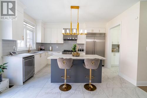 27 Puffin Crescent, Brampton, ON - Indoor Photo Showing Kitchen With Upgraded Kitchen