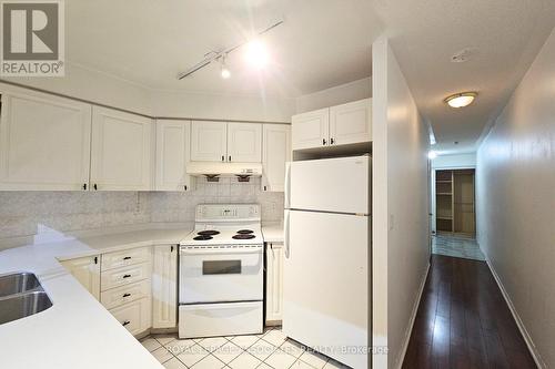 805 - 909 Bay Street, Toronto, ON - Indoor Photo Showing Kitchen With Double Sink