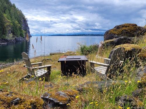 Sl 6 Whalebone Cove Rd, Quadra Island, BC 