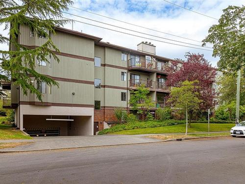 212-1655 Begbie St, Victoria, BC - Outdoor