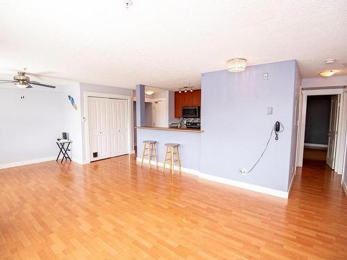 321-2829 Peatt Rd, Langford, BC - Indoor