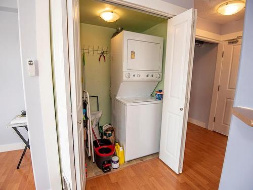 321-2829 Peatt Rd, Langford, BC - Indoor Photo Showing Laundry Room