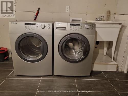 1484 Andros Boulevard, Mississauga, ON - Indoor Photo Showing Laundry Room