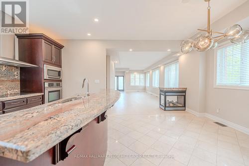 27 White Oaks Road, Barrie (Lakeshore), ON - Indoor Photo Showing Kitchen