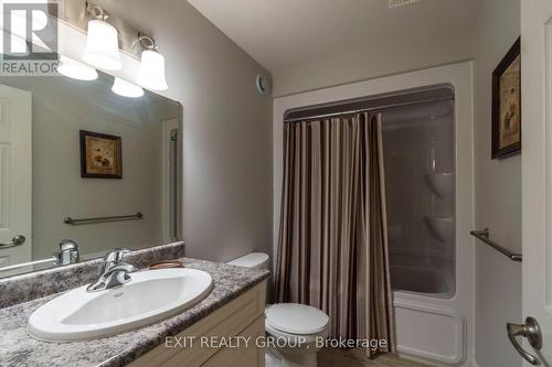 24 Hampton Ridge Drive, Belleville, ON - Indoor Photo Showing Bathroom