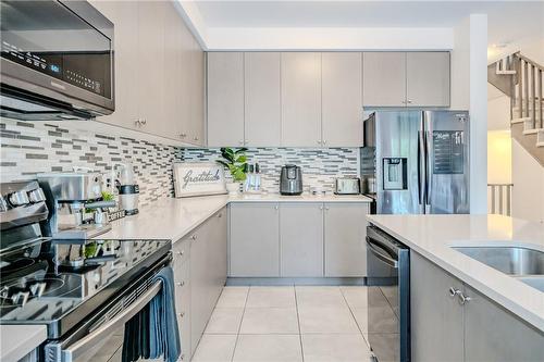 4199 Cherry Heights Boulevard, Beamsville, ON - Indoor Photo Showing Kitchen With Stainless Steel Kitchen