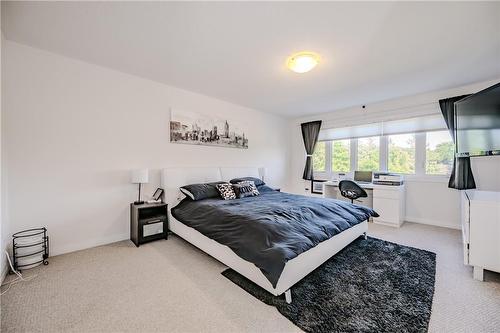 4199 Cherry Heights Boulevard, Beamsville, ON - Indoor Photo Showing Bedroom