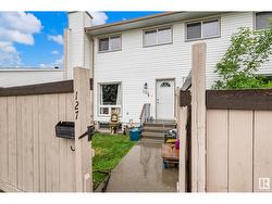 127 MARLBOROUGH PL NW NW  Edmonton, AB T5T 1Y6