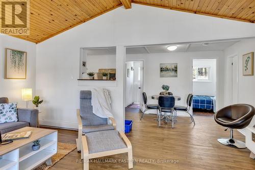 1810 Hull Road, Douro-Dummer, ON - Indoor Photo Showing Living Room