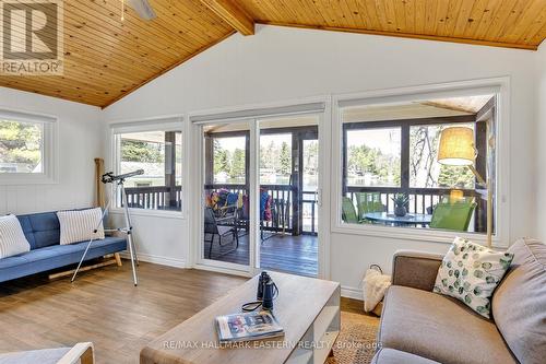 1810 Hull Road, Douro-Dummer, ON - Indoor Photo Showing Living Room