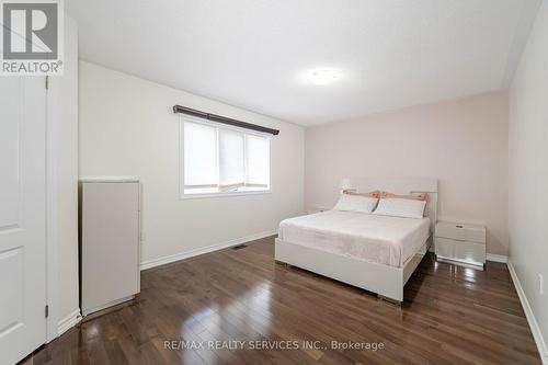 28 Benadir Avenue, Caledon, ON - Indoor Photo Showing Bedroom
