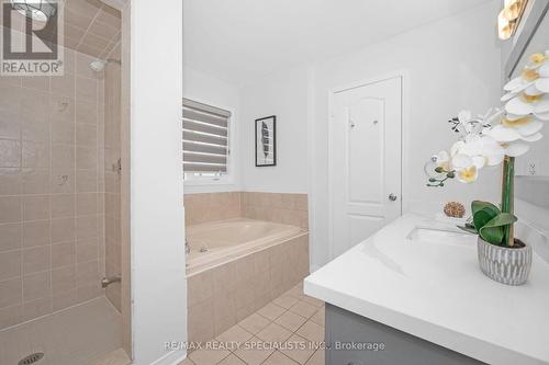 3120 Wrigglesworth Crescent, Mississauga, ON - Indoor Photo Showing Bathroom