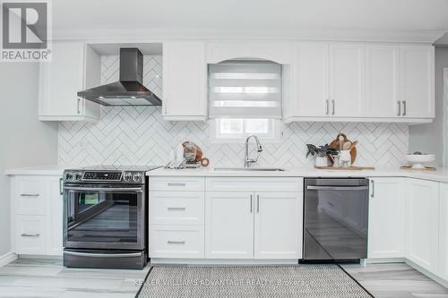 1003 Otto Drive, Cobourg, ON - Indoor Photo Showing Kitchen With Upgraded Kitchen