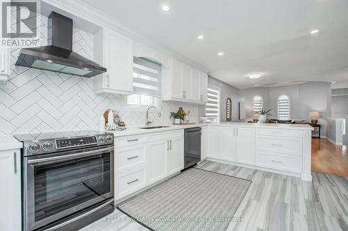 1003 Otto Drive, Cobourg, ON - Indoor Photo Showing Kitchen With Upgraded Kitchen