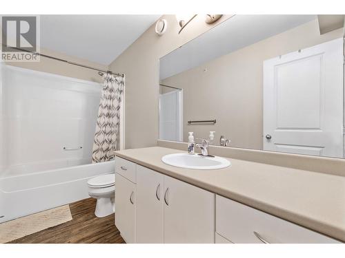 1477 Glenmore Road N Unit# 201B, Kelowna, BC - Indoor Photo Showing Bathroom
