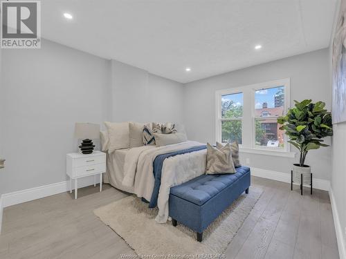 1331 Victoria Avenue, Windsor, ON - Indoor Photo Showing Bedroom