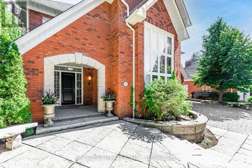 23 Vesta Drive, Richmond Hill, ON - Outdoor