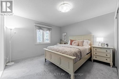 23 Vesta Drive, Richmond Hill, ON - Indoor Photo Showing Bedroom