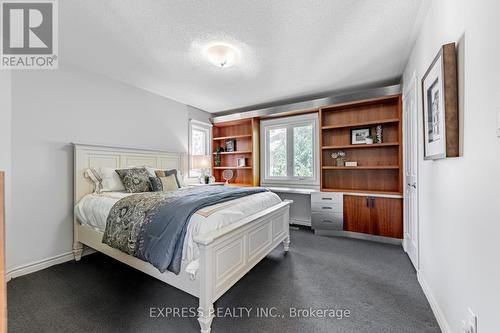 23 Vesta Drive, Richmond Hill, ON - Indoor Photo Showing Bedroom