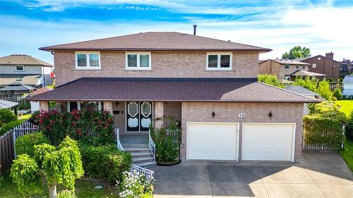 30 Pavarotti Court, Hamilton, ON - Outdoor