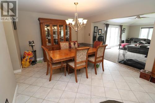 207 Slanted Road, Kawartha Lakes, ON - Indoor Photo Showing Dining Room