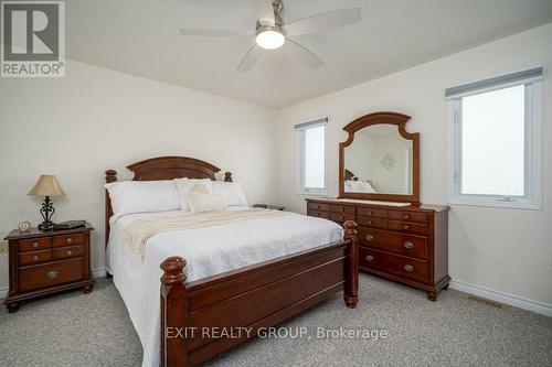 9 Quaker Court, Prince Edward County, ON - Indoor Photo Showing Bedroom