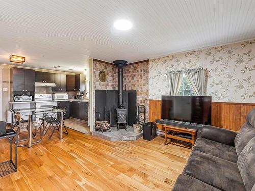 Salon - 3495 Rue Principale, Dunham, QC - Indoor Photo Showing Living Room