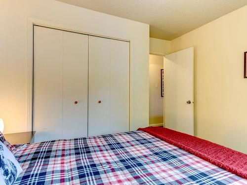 Chambre Ã Â coucher - 323Z  - 325Z Ch. Boulanger, Sutton, QC - Indoor Photo Showing Bedroom
