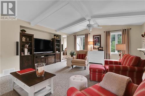 1733 Blakely Drive, Cornwall, ON - Indoor Photo Showing Living Room