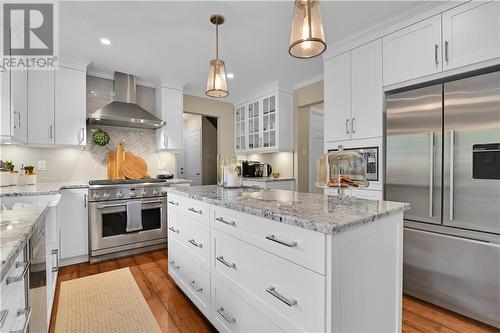 1733 Blakely Drive, Cornwall, ON - Indoor Photo Showing Kitchen With Upgraded Kitchen