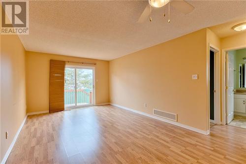 837 Eighth Street, Renfrew, ON - Indoor Photo Showing Other Room