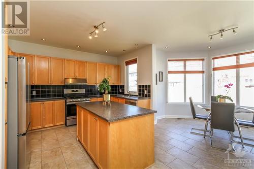 46 Whernside Terrace, Ottawa, ON - Indoor Photo Showing Kitchen